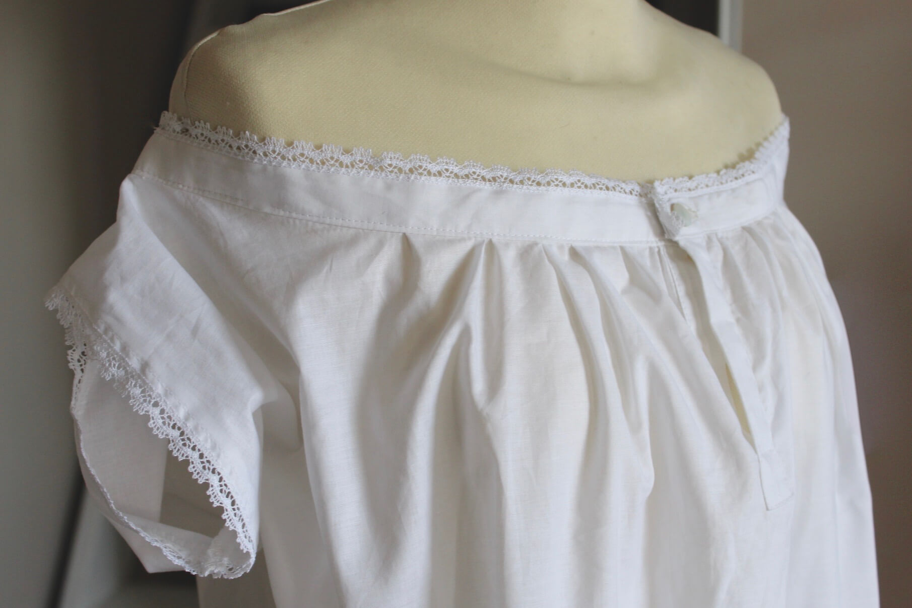 Victorian chemise 1840-1860 - Secret Times