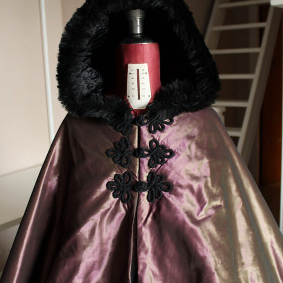 Mantella da Sera Vittoriana